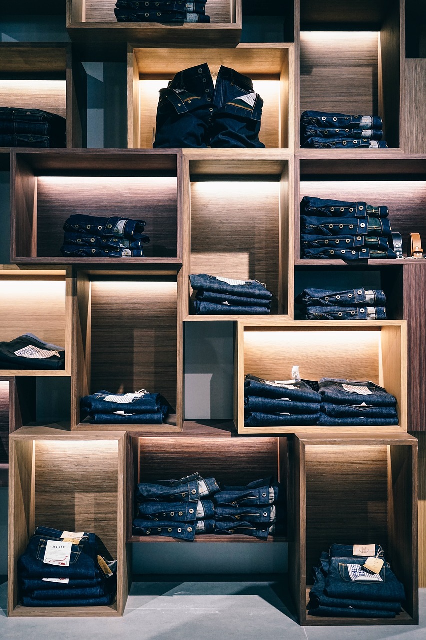 découvrez les stratégies de cross merchandising pour optimiser l'agencement de vos produits et booster vos ventes en combinant efficacement différentes catégories.