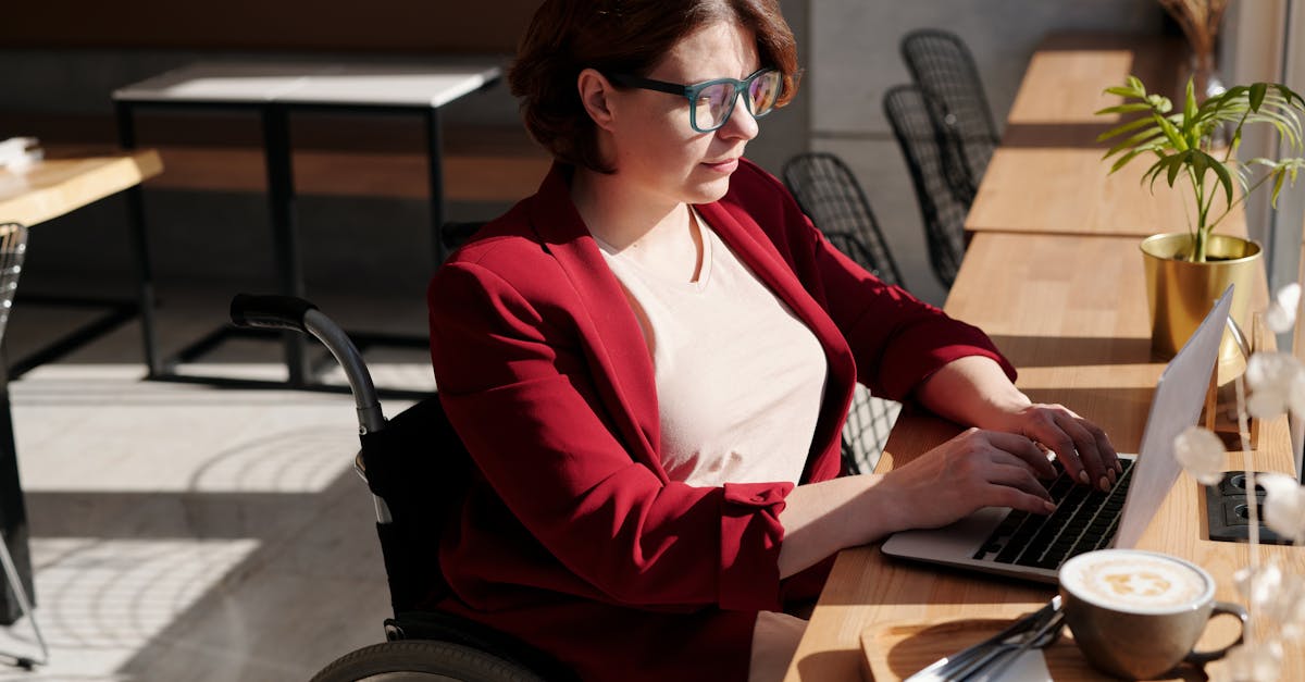 découvrez comment améliorer l'accessibilité de vos contenus et services en ligne. nos conseils et outils vous aideront à atteindre un public plus vaste en rendant vos ressources accessibles à tous, quelles que soient les capacités ou les technologies utilisées.