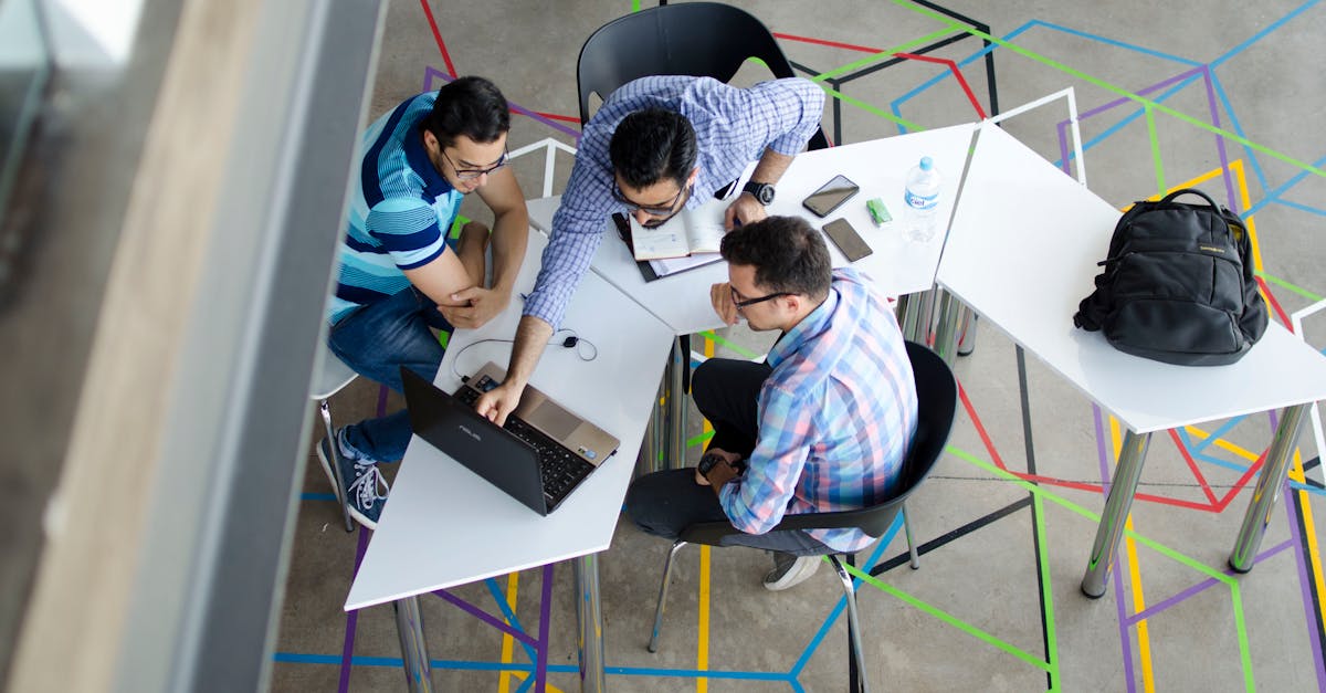 découvrez les secrets du networking efficace pour développer votre réseau professionnel. apprenez comment établir des connexions significatives, échanger des idées et saisir de nouvelles opportunités grâce à des stratégies éprouvées. transformez vos interactions en atouts précieux pour votre carrière.