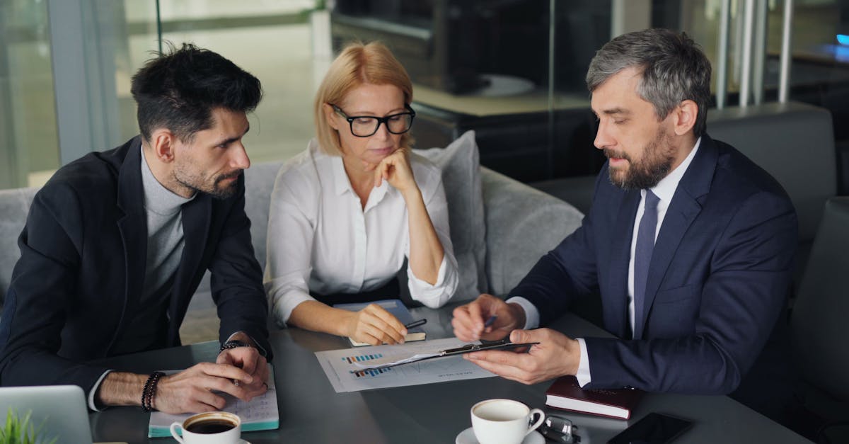découvrez les habitudes des entrepreneurs à succès qui les propulsent vers l'excellence. apprenez à adopter ces pratiques inspirantes pour booster votre productivité et atteindre vos objectifs professionnels.