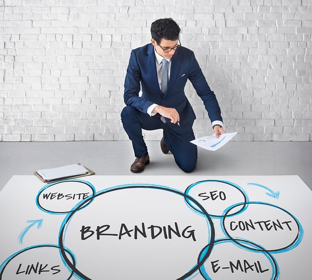 Inbound vs outbound marketing : quelle stratégie adopter en 2025 ?