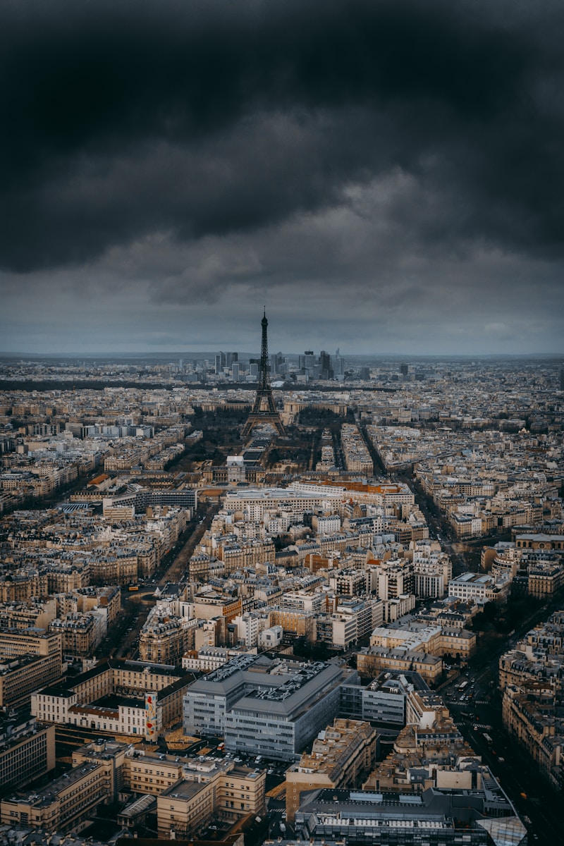Rédaction des statuts juridiques d’entreprise à Paris : Guide complet pour entrepreneurs