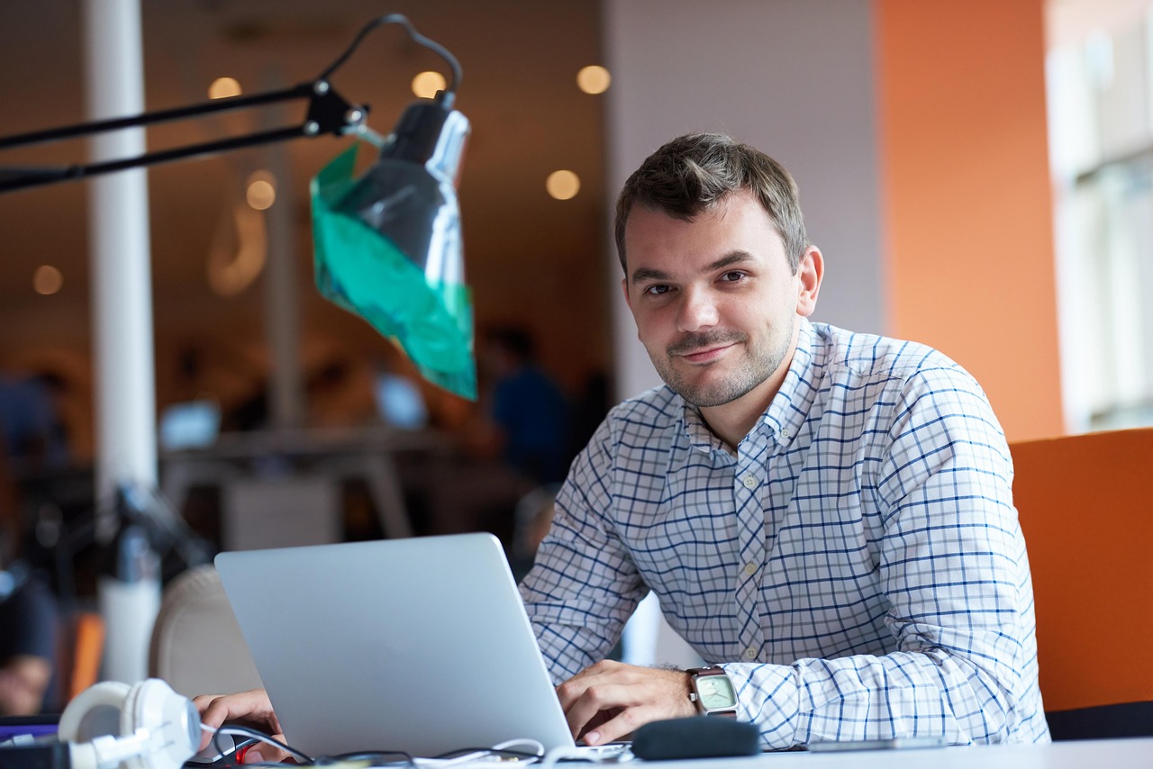 Top 20 des entrepreneurs canadiens influents sur les réseaux sociaux en 2025